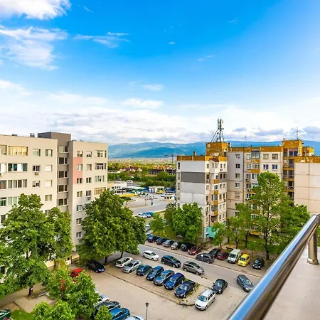 Apartmán South - 2bd Flat With Balcony By Flat Mаnager *